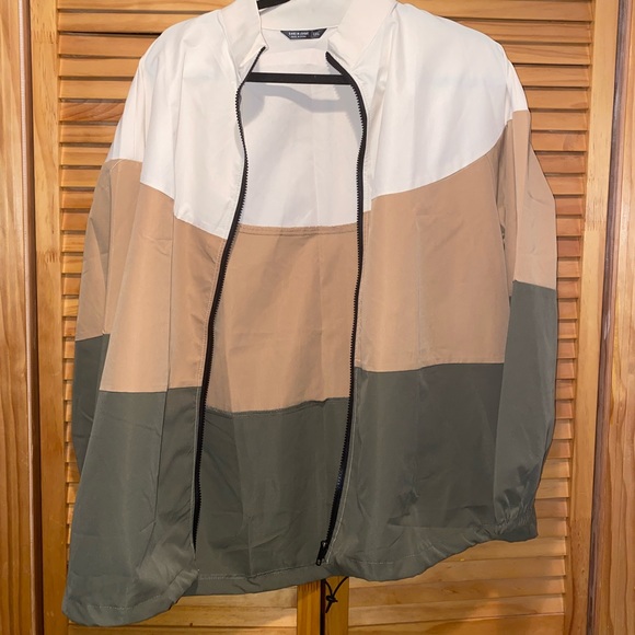 Windbreaker Jacket - Picture 4 of 8